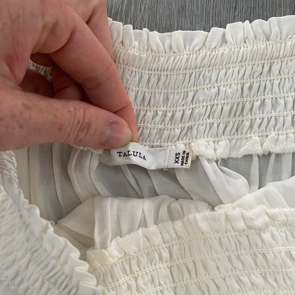 Aritzia off the shoulder cream blouse - Picture 4 of 4